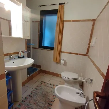 Apartment-edera-near-the-sea-with-parking-and-barbecue * Budoni