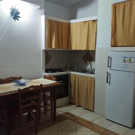 Apartment-edera-near-the-sea-with-parking-and-barbecue Appartement *